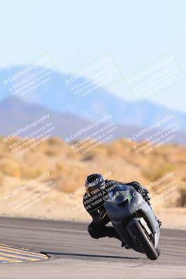 media/Jan-10-2025-CVMA Friday Practice (Fri) [[489e0da257]]/Group 4 and Trackday/Session 4 (Turn 16)/